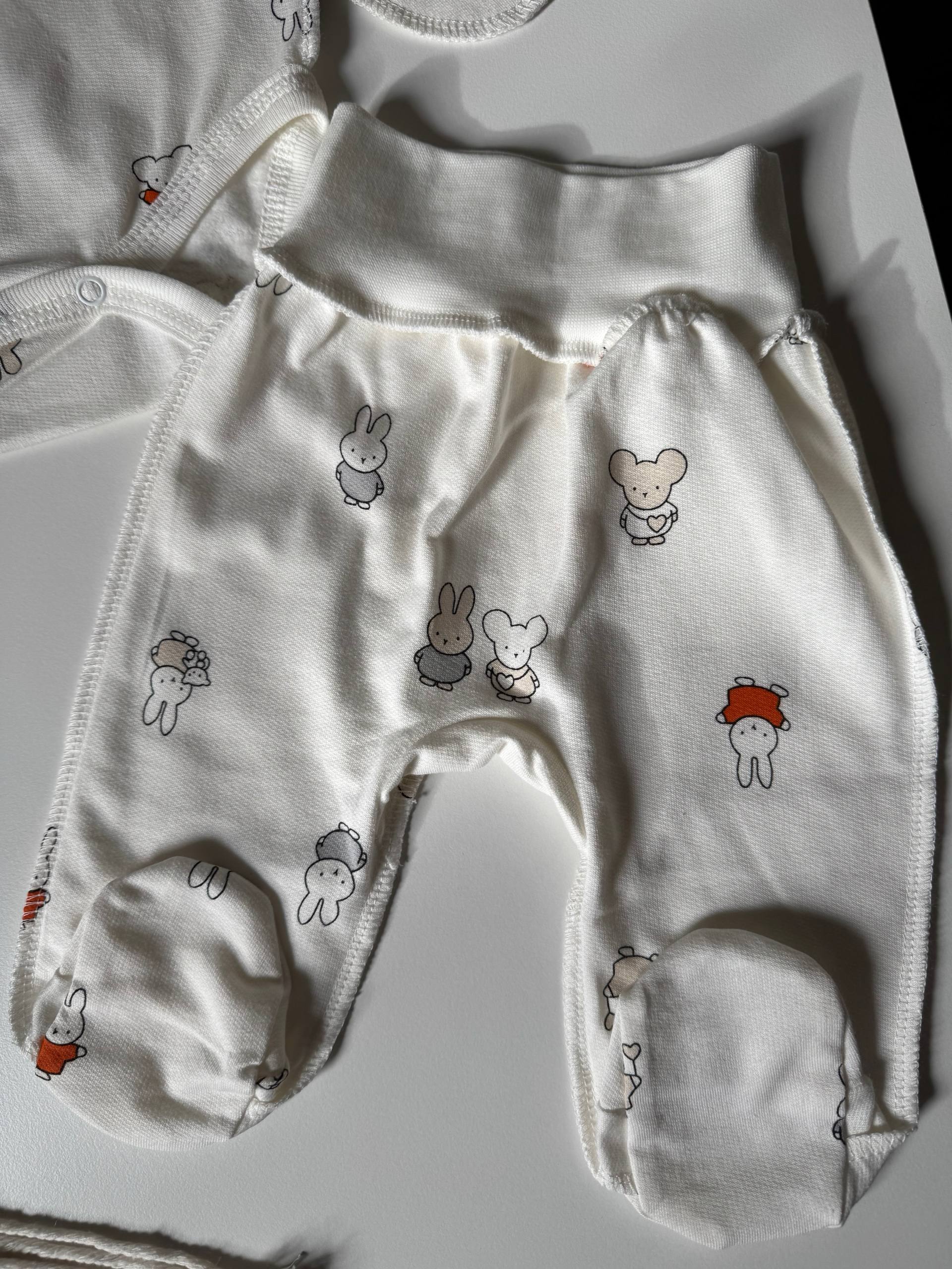 Комплект для новонароджених футер 62-68 боді та повзунята - Фото 4 | Дитячий одяг Store Olivka