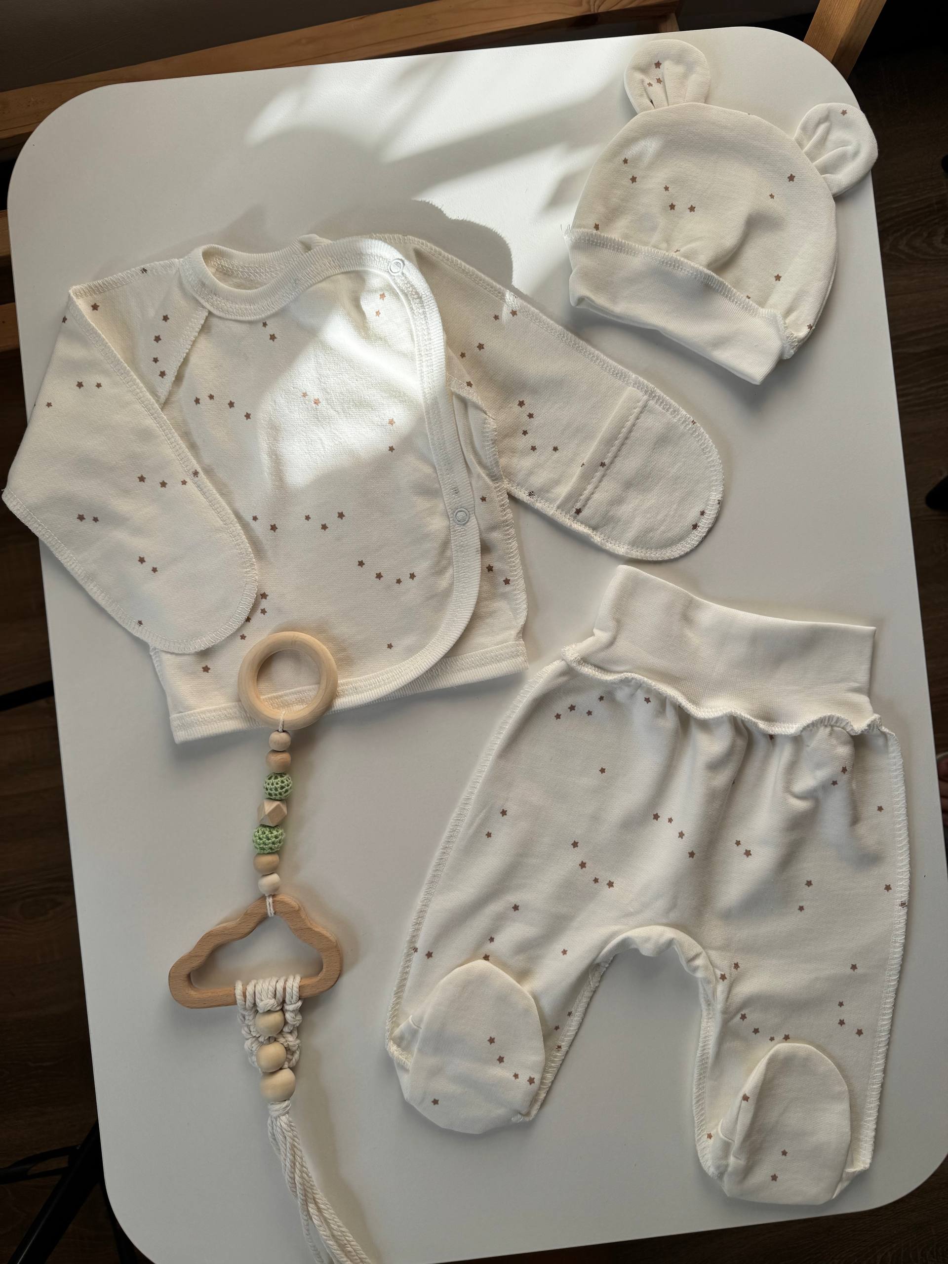 Комплект для новонароджених футер 56-62 сорочка, повзунята та шапочка - Головне фото | Дитячий одяг Store Olivka