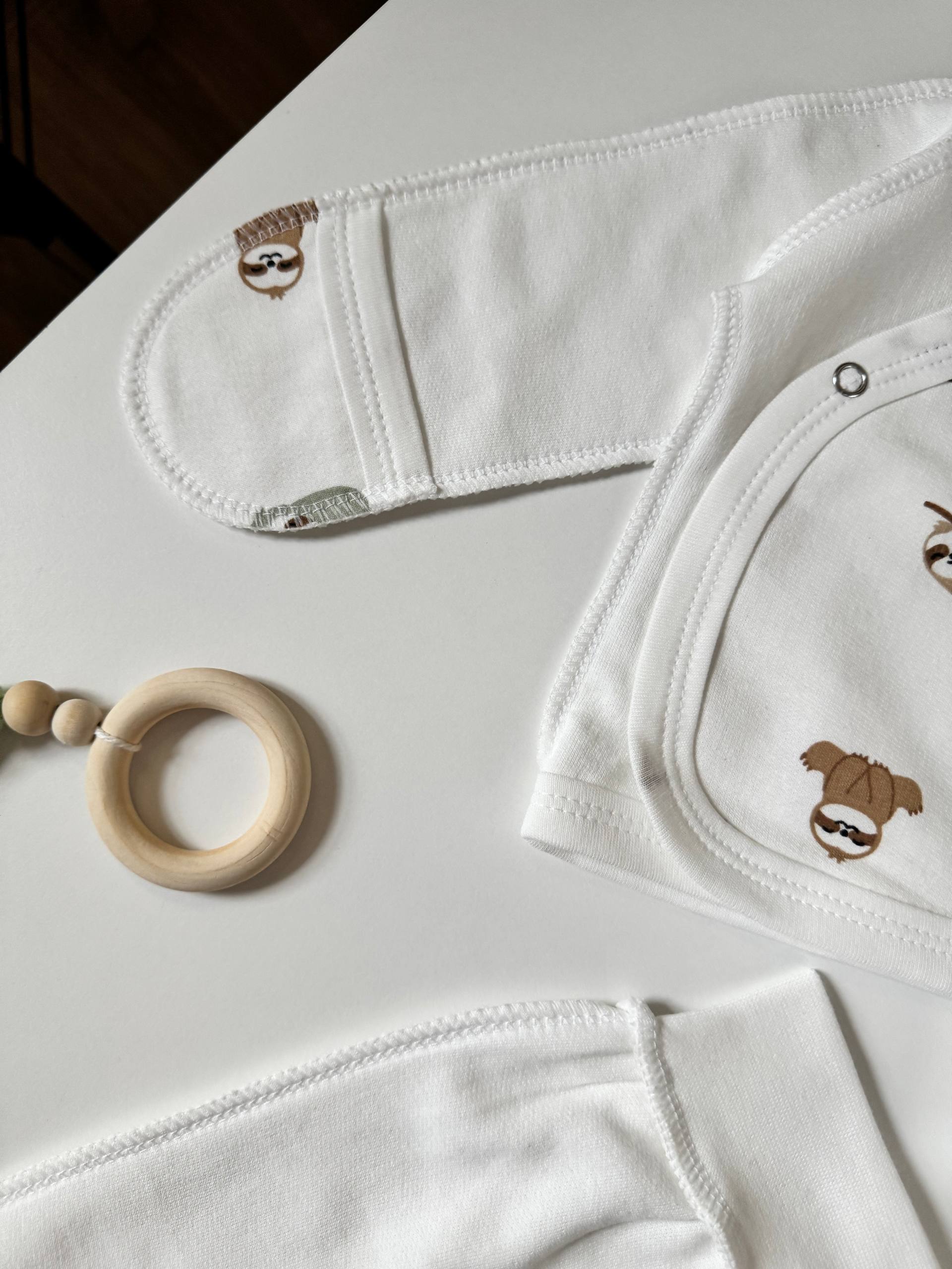 Комплект для новонароджених футер 56 сорочка, повзунята та шапочка - Фото 3 | Дитячий одяг Olivka Store